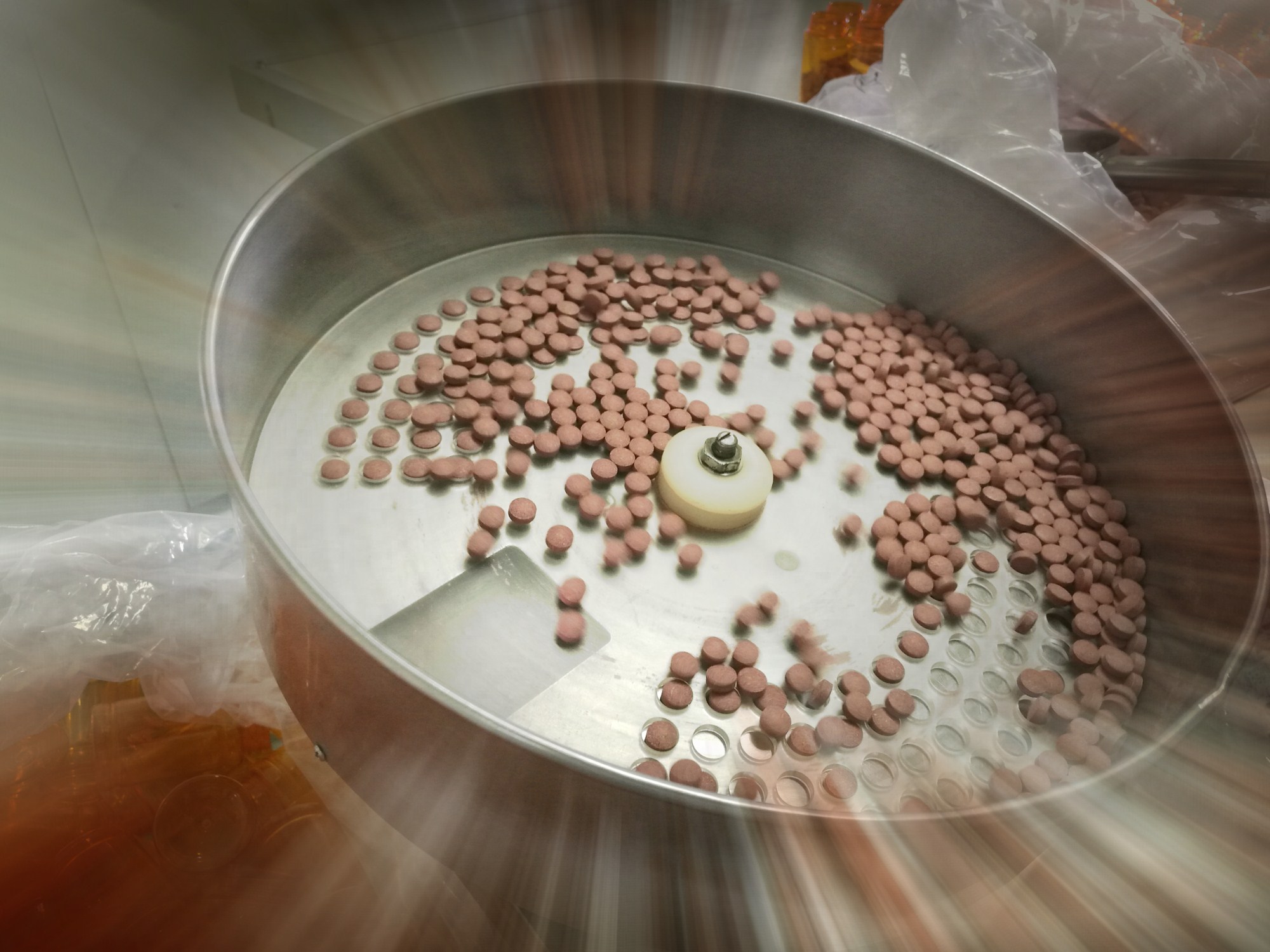 纳豆红曲压片糖具有溶解血栓、降低血粘度、改善血液循环，软化和增加血管弹性的作用，德州健之源是纳豆红曲的专业山东生产厂家