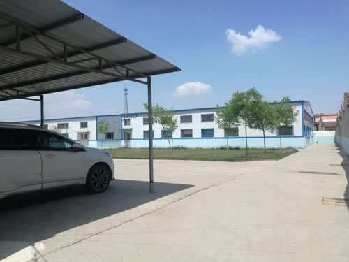 德州健之源地处鲁西北平原，毗邻黄河故道森林公园，生产条件环境优越，拥有现代化的厂房，标准化的生产车间，公司拥有三证：SC食品生产许可证、GMP证、食品出口生产企业证书，生产过程中采用ISO22000管理体系进行科学管理，并拥有近十年的生产加工经验，产品口感、汤色、功效等各项指标均能达到客户满意，生产采用全自动带线带牌袋泡茶包装机生产线，有全套的粉碎和超微粉碎、分筛、烘干、灭菌、制粒、制袋等设备，科学的生产工艺和严格规范的灭菌杀毒技术。