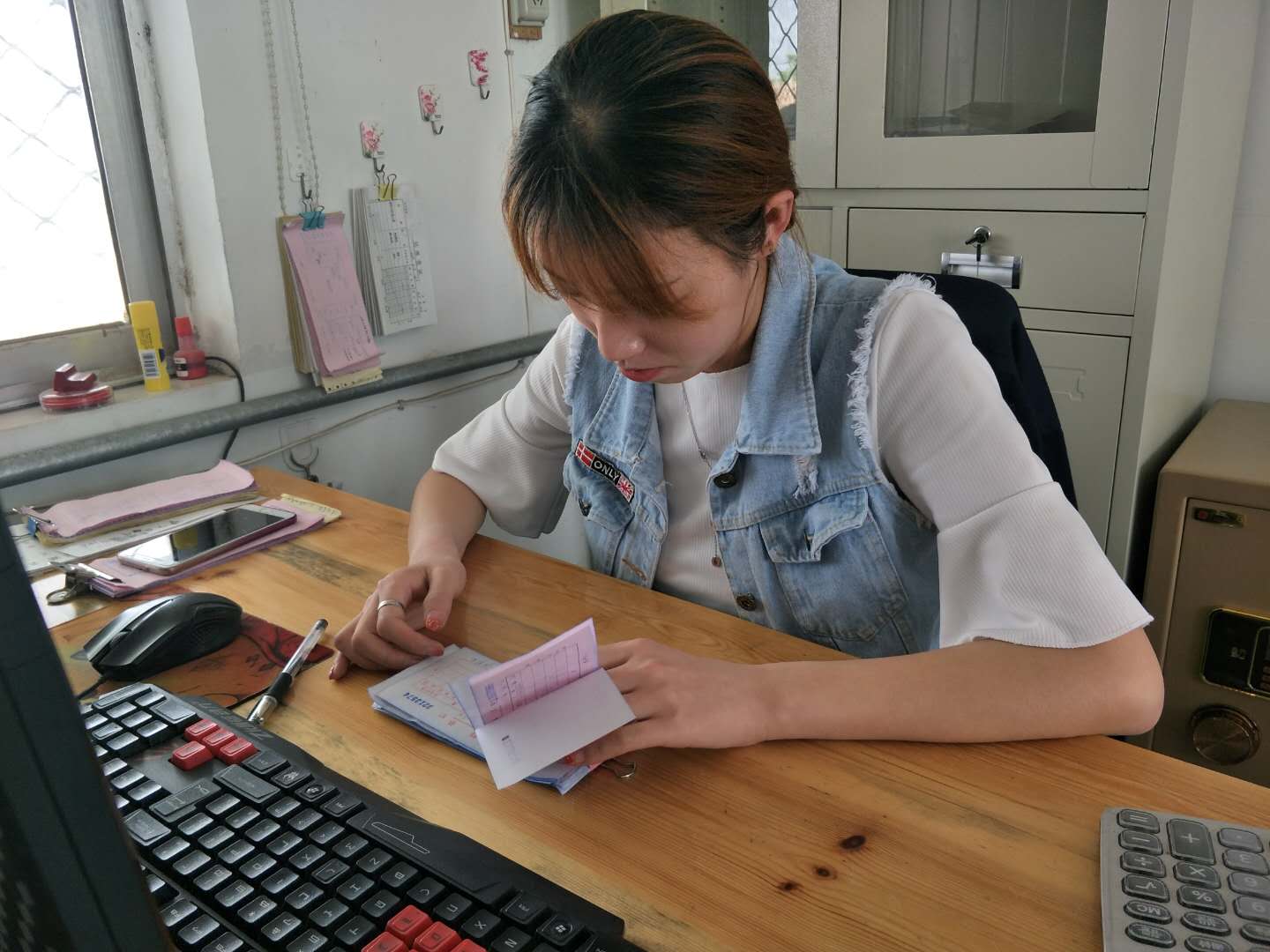 劳动光荣劳动美    健之源恭祝大家劳动节快乐！